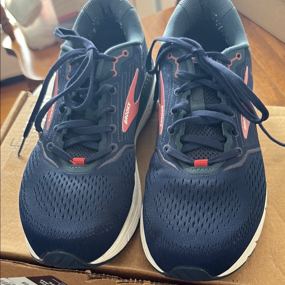 Brooks Men's Navy Running Shoes